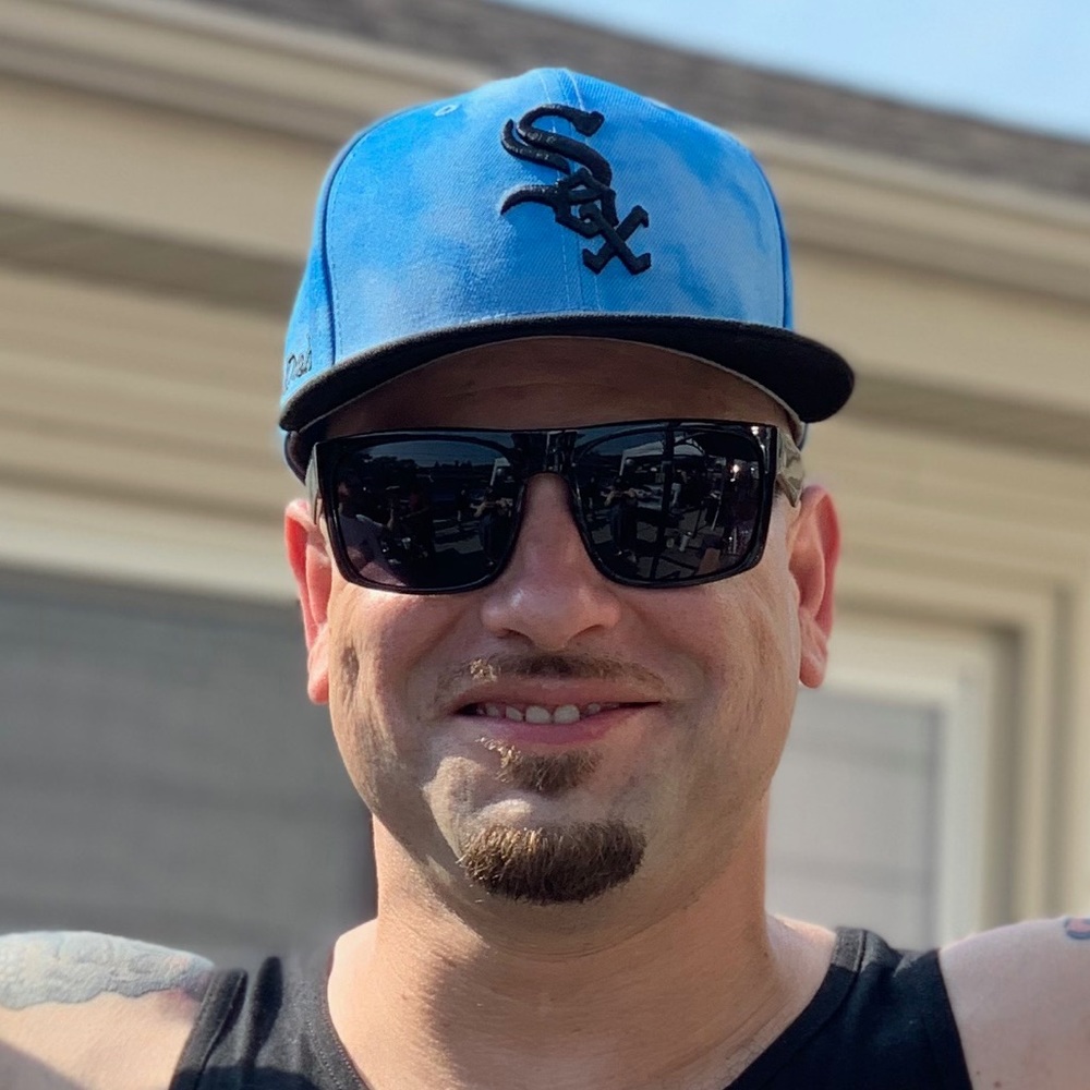 Meet your Posher, Adam